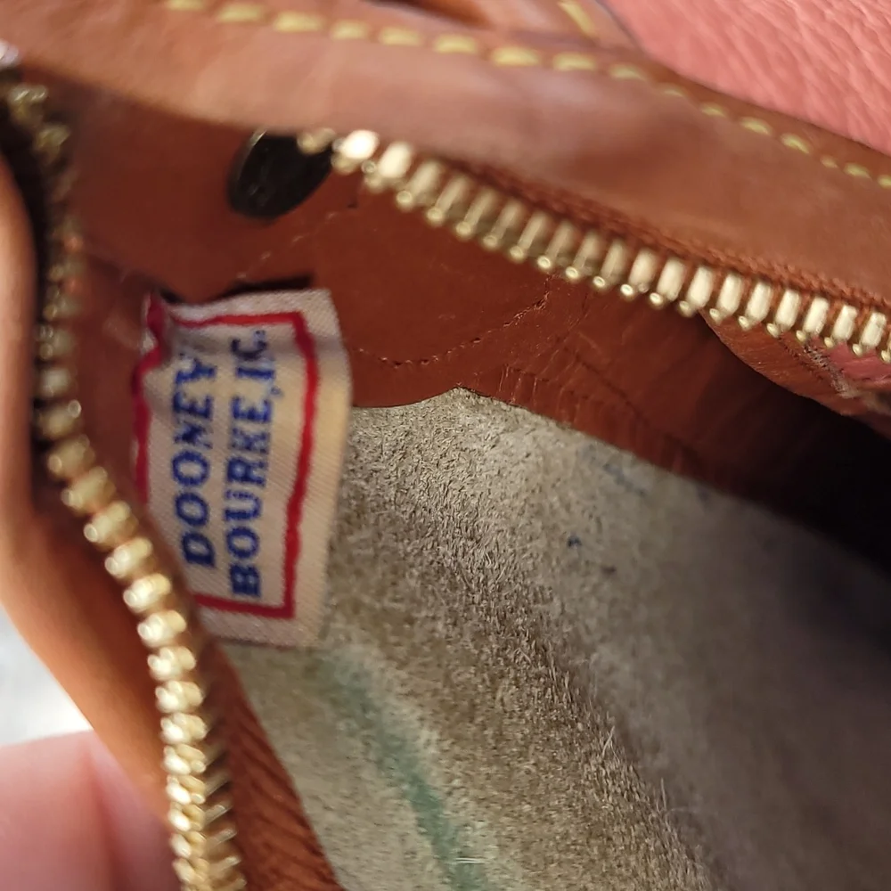 Vintage Dooney & Bourke AWL Sweet Peachy Hobo - Picture 14 of 16